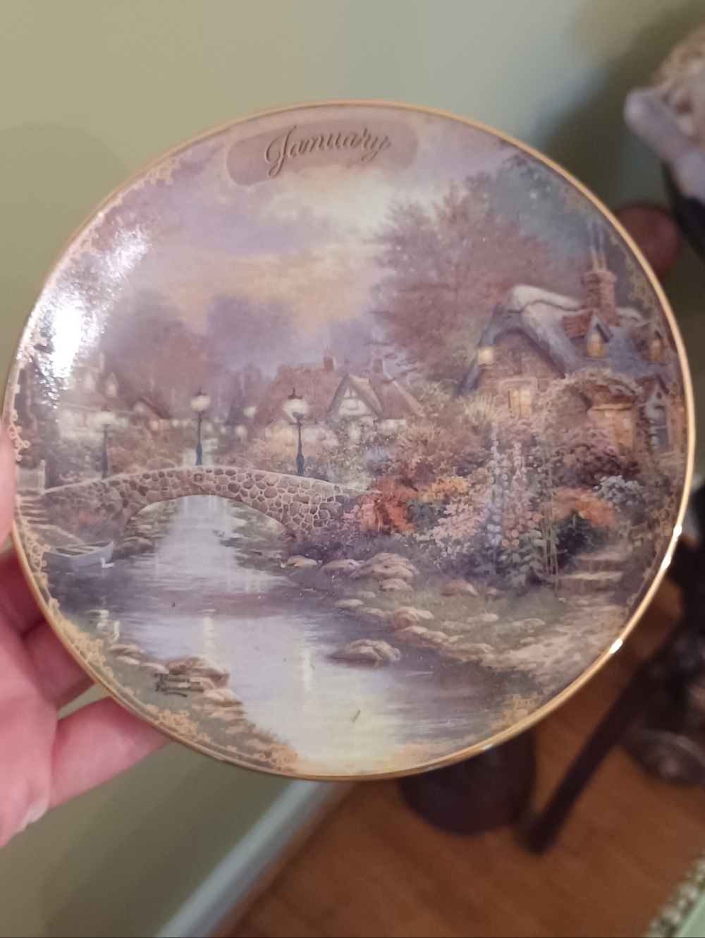 Thomas Kinkade White January Simpler Times  Collector Plate - Lamplight Bridge